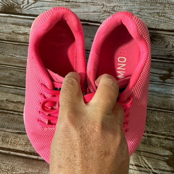 Vibrant Pink Low-Top Athletic Sneakers with Breathable Mesh NoBull Mens size 6 - Picture 8 of 8